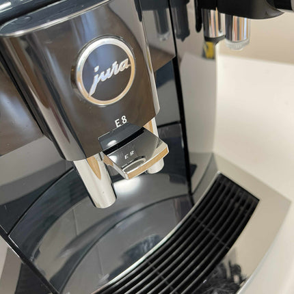 REFURBISHED- JURA E8 (EB) PIANO BLACK