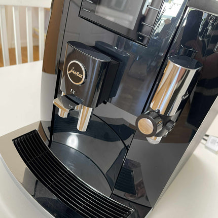 REFURBISHED- JURA E8 (EB) PIANO BLACK