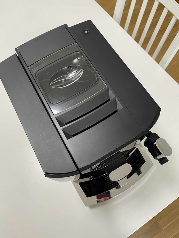 REFURBISHED- JURA E8 (EB) PIANO BLACK